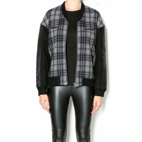 Heartloom Jackets & Blazers - 𝅺HEARTLOOM Plaid Bomber Jacket Coat XS.